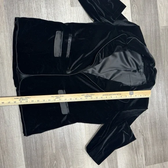 Fate Black Velvet Women's Blazer size large - Picture 12 of 13